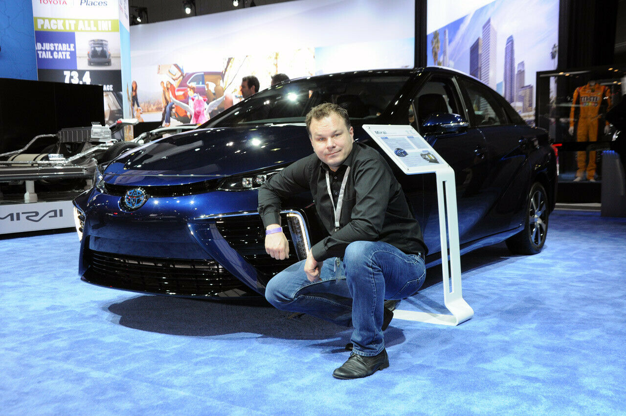 Der Druckmacher: Toyota bringt die Branche mit dem Wasserstoff-Serienmodell Mirai in Erklärungsnot. Denn fertige Konzepte haben die meisten Konzerne in der Schublade