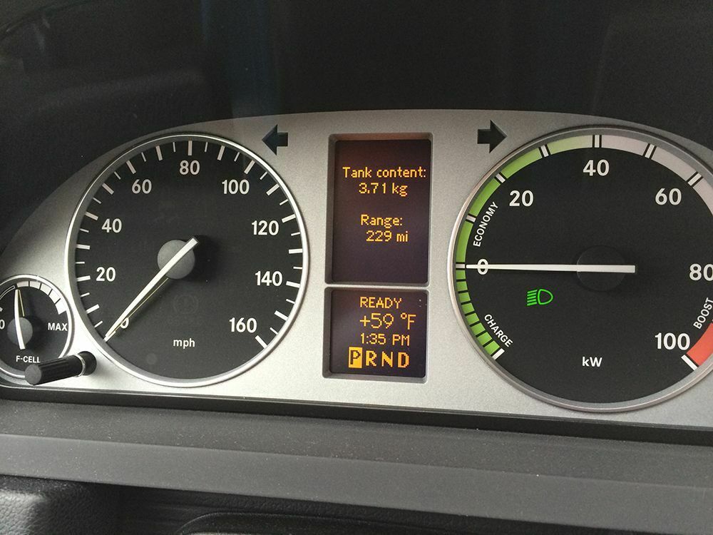 Display: Raz' Mercedes B-Klasse F-Cell