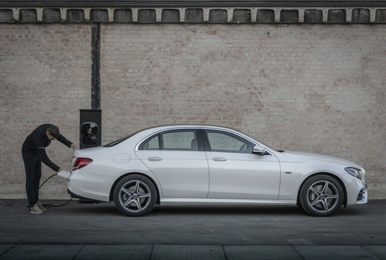Der E-Motor im E 300 de leistet 90 kW 122 PS