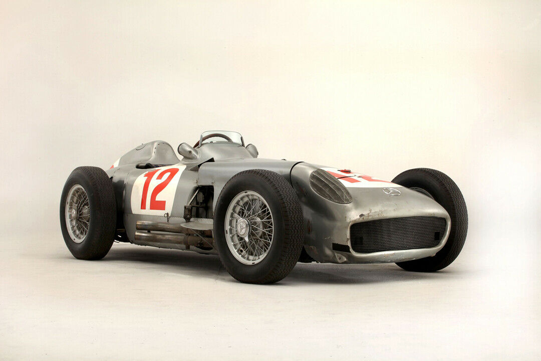 Nur noch Platz 3 - 29,7 Millionen Dollar (21,8 Millionen Euro) zahlte ein Käufer 2013 für diesen Mercedes W196 Silberpfeil