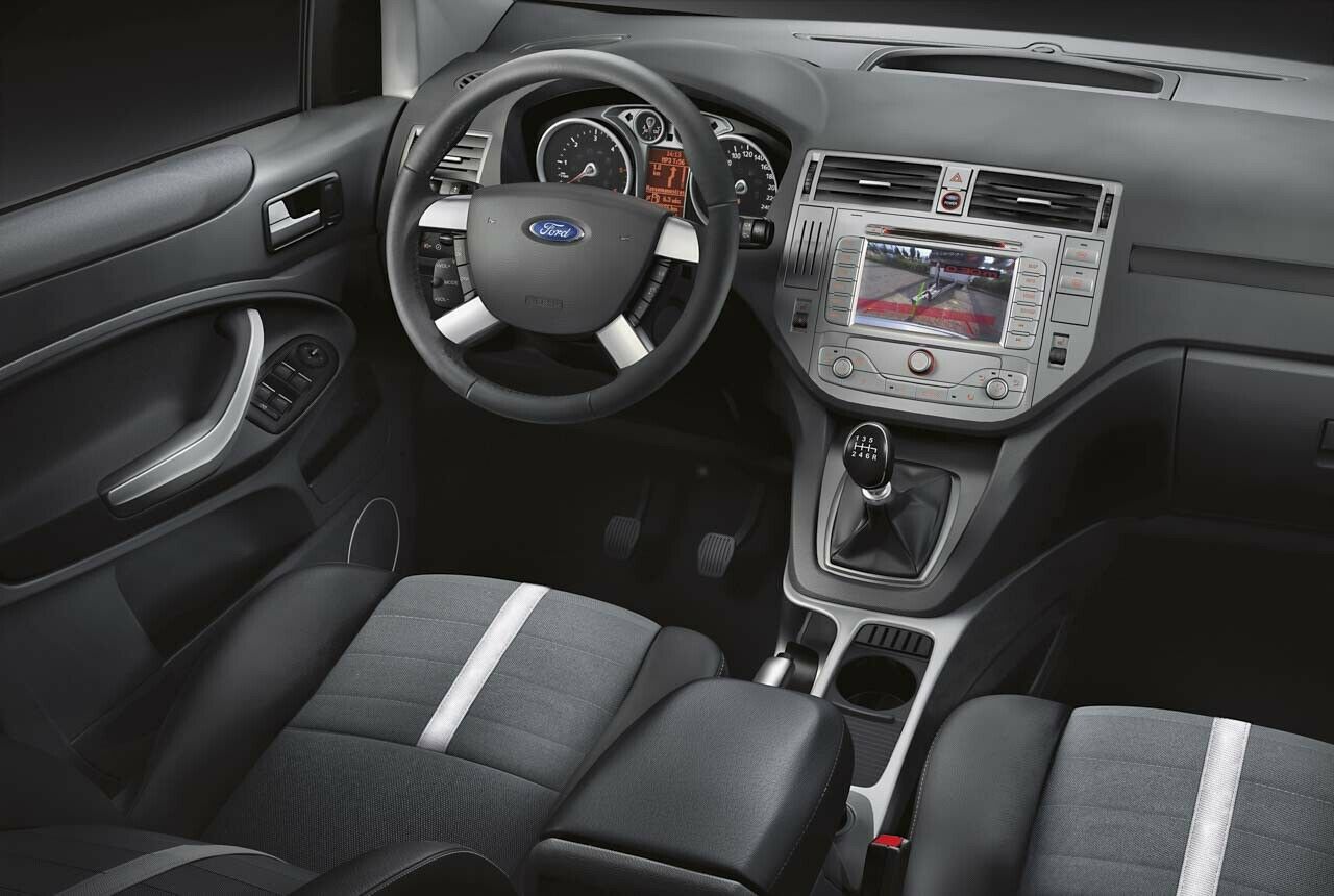 Das Navi scheint nach Erfahrungen der MOTOR-TALKer kein Glanzlicht des Kuga zu sein. Die Rückfahrkamera ist dennoch hilfreich