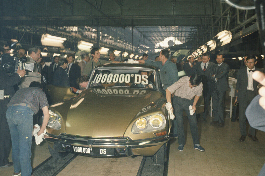 Citroën DS Produktionsjubiläum: Eine Million Einheiten, 1969. Hier mit den Facelift-Scheinwerfern der letzten Produktionsjahre