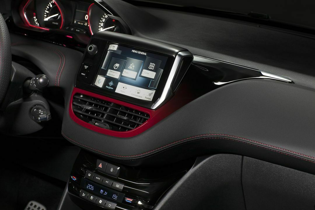 Innenraum: Peugeot 208 GTi
