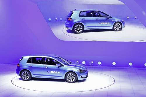 Der E-Golf stand bereits in Frankfurt und Detroit (Foto). Ab heute ist er bestellbar