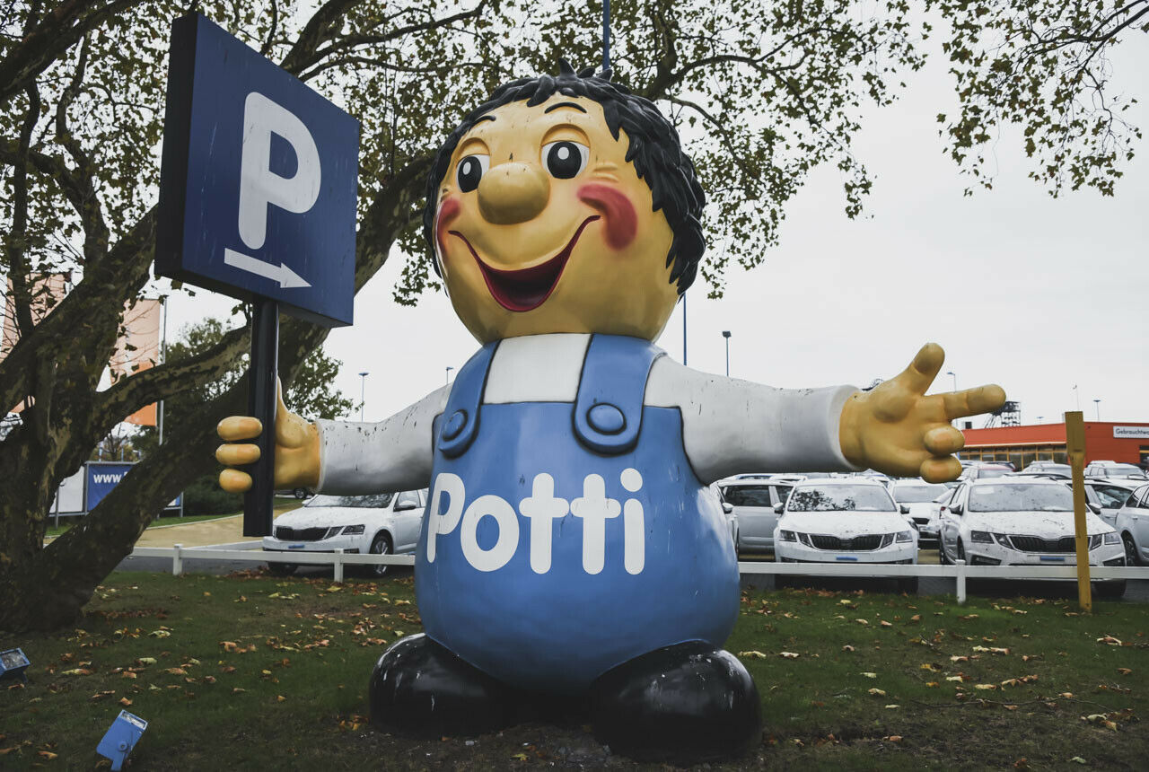 Maskottchen "Potti": Gebrauchtwagen verkauft der Händler überwiegend im Internet