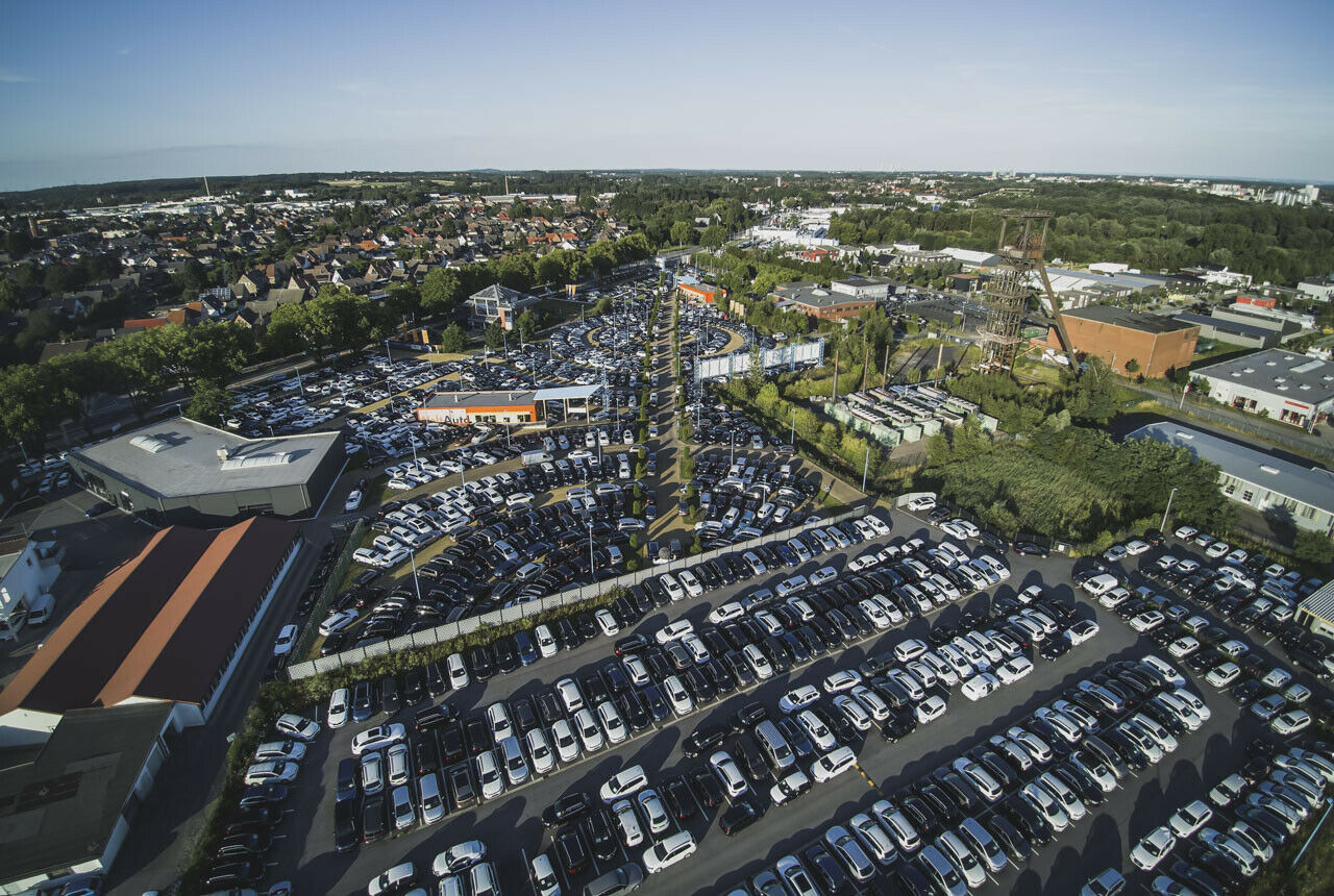 Ohne das Internet hätte das Autohaus seine aktuelle Größe nicht erreichen können - und in einer Großstadt vermutlich auch nicht