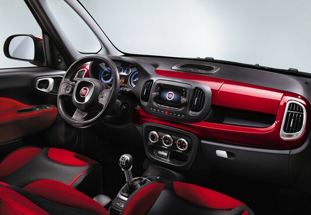 Fiat 500L Cockpit