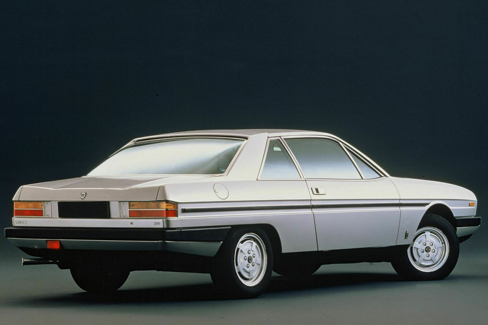 Lancia baute den Gamma als Coupé und Limousine