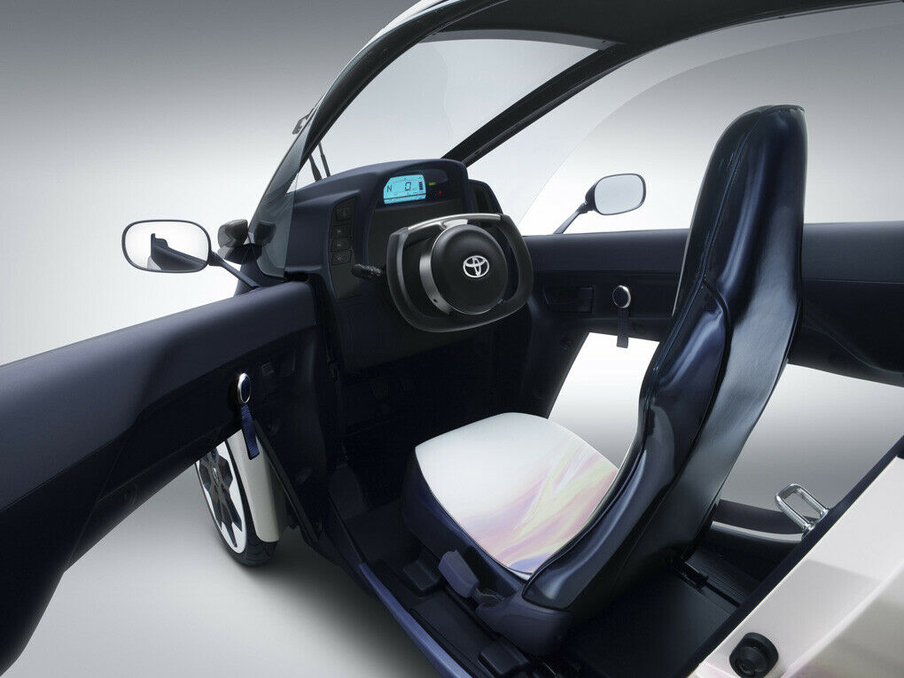 Radio, Bluetooth und ein Dach über dem Kopf: im i-Road soll man die Vorteile eines Autos genießen können.