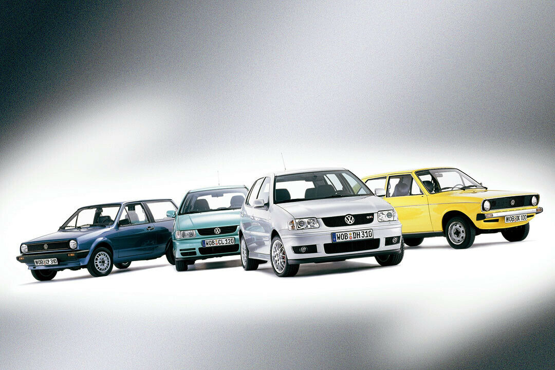 Volkswagen Polo Generationentreffen: Generation 1 ganz rechts in schickem Gelb