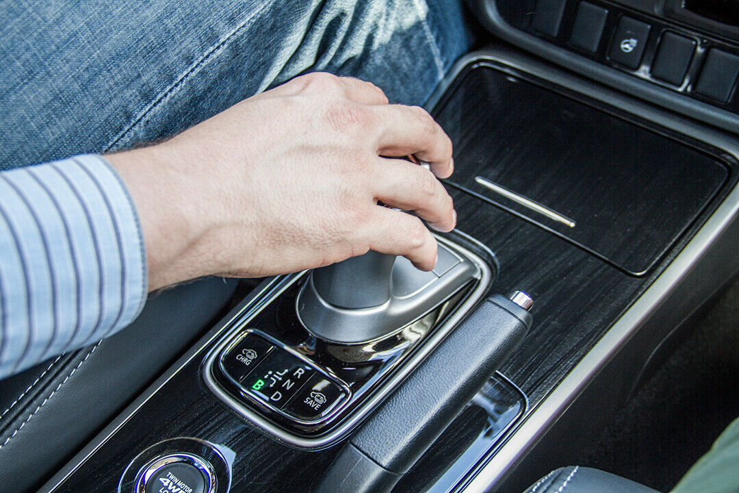 Mitsubishi Outlander PHEV: Schaltkulisse