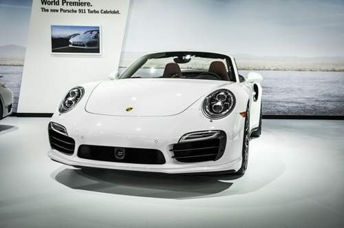 Das neue Turbo S Cabrio kostet Minimum 207.989 Euro, ohne "S" wird es günstiger