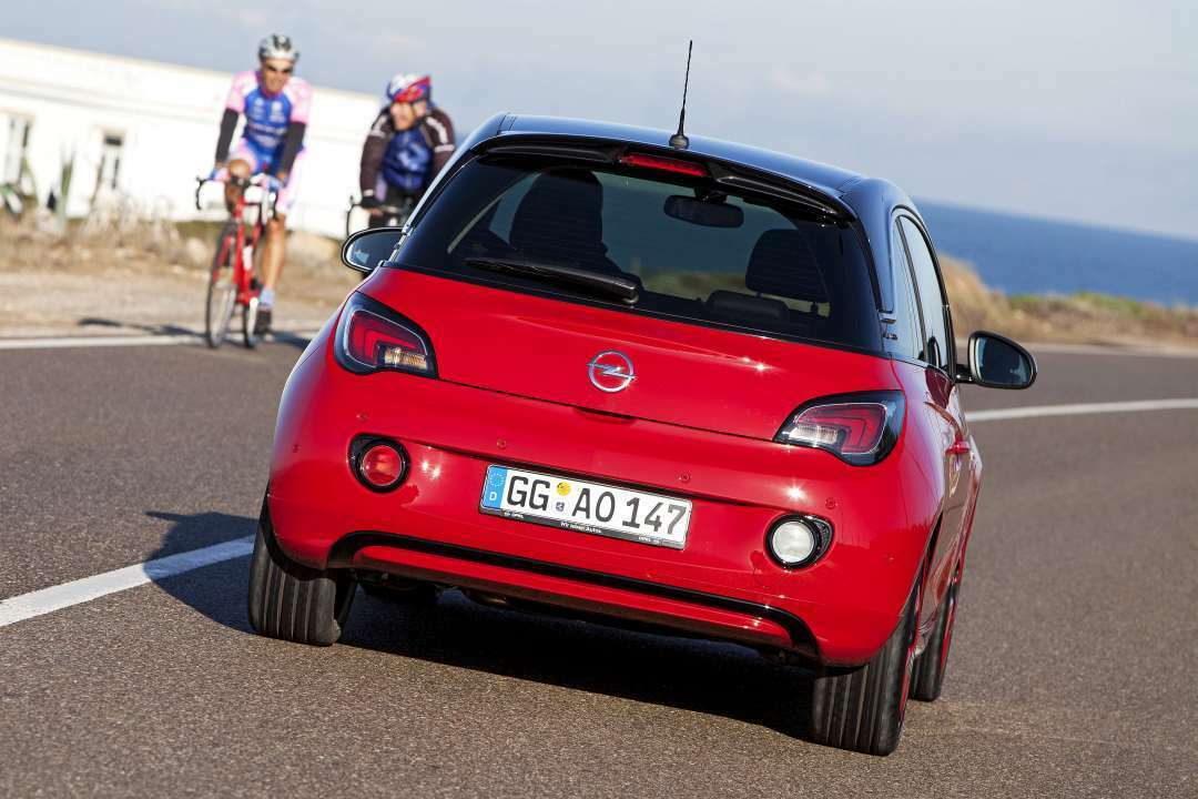 Der Opel Adam steht auf 15-18 Zoll großen Rädern und ist ein munteres Kerlchen.