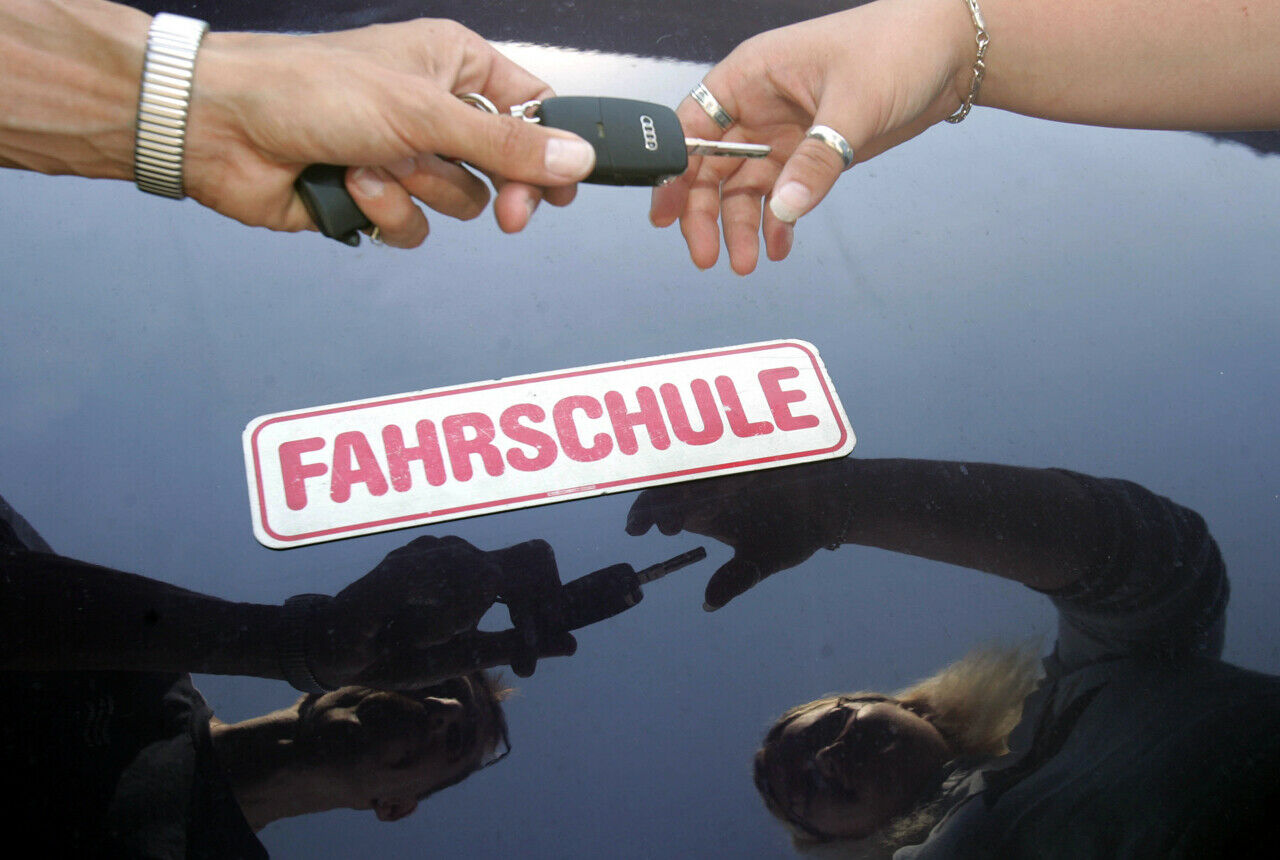 Bessere Lehrer, bessere Schüler: Das Verkehrsministerium plant eine Reform bei den Fahrschulen (Archivbild)