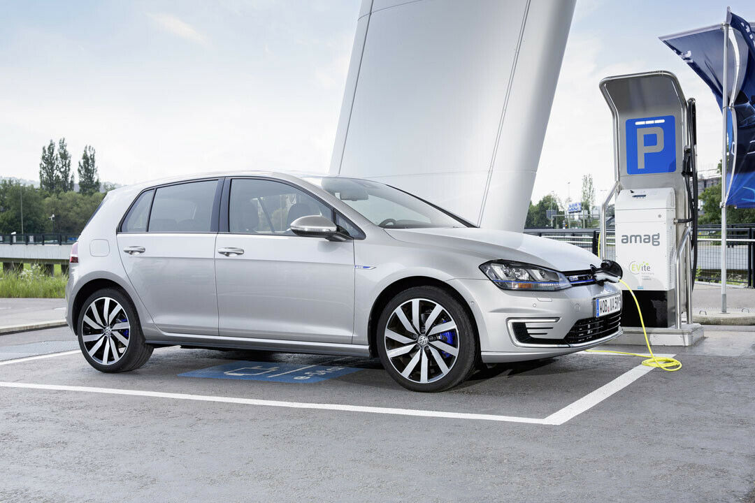 Im Vergleich zu seinen Brüdern mit Diesel- oder Benzinmotor liegen die Wartungskosten beim Golf GTE deutlich höher