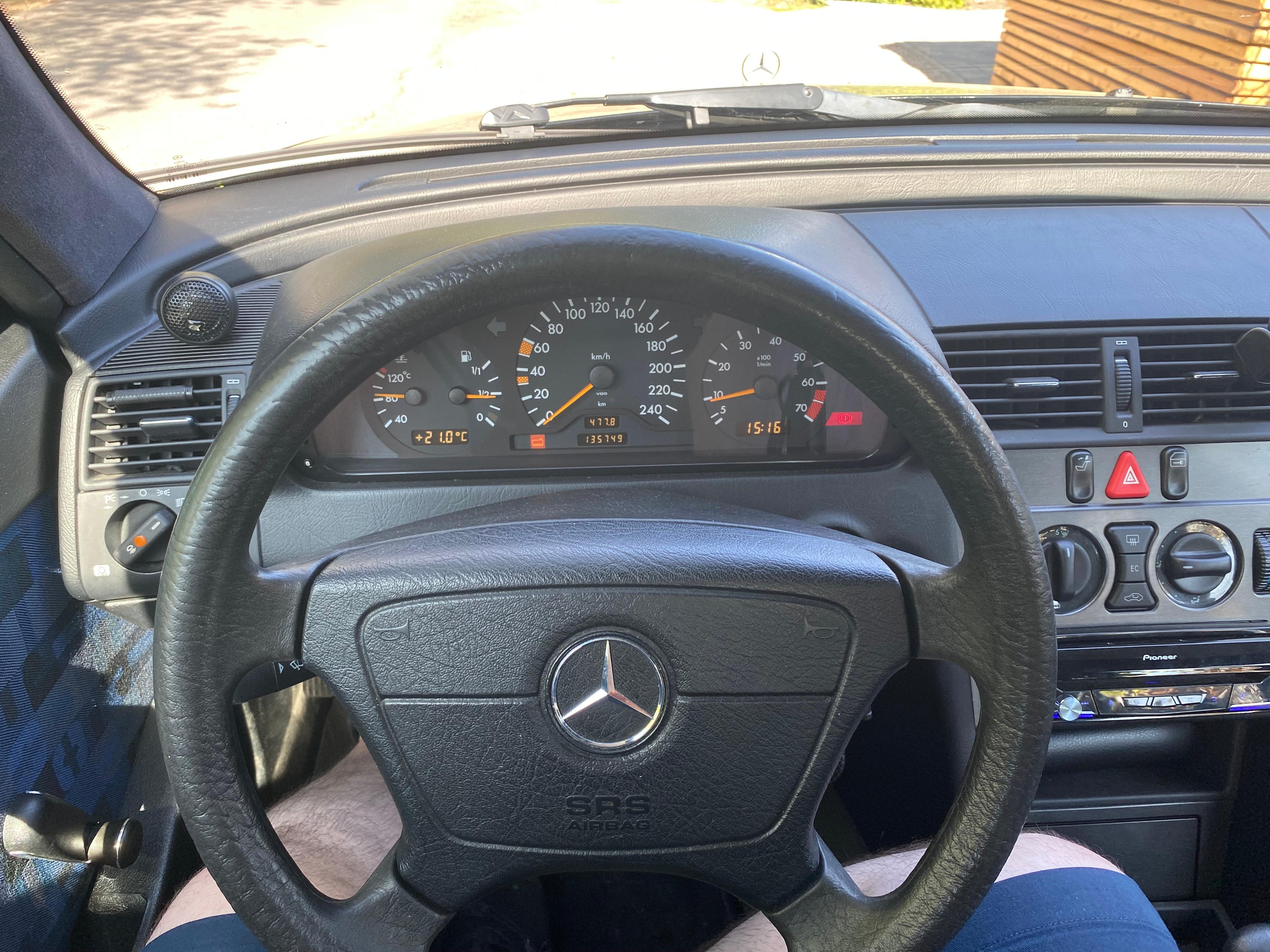Drehzahlprobleme, Auto beschleunigt von selbst
