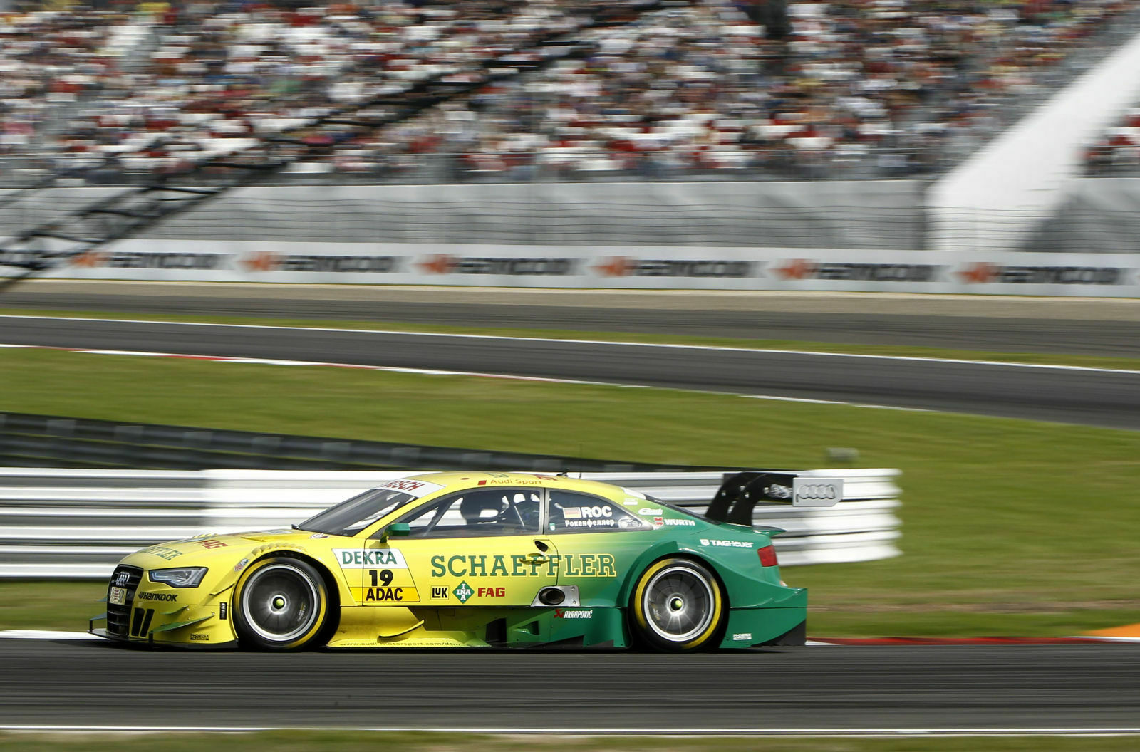 Audi-Pilot Mike Rockenfeller siegt bei der DTM-Premiere in Moskau