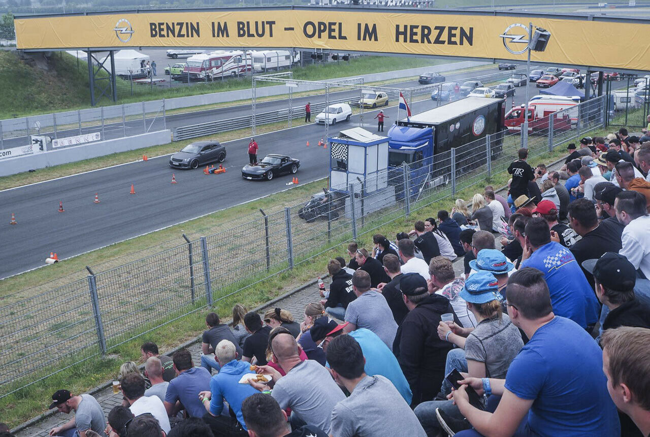 40 Euro kostet die Teilnahme am Wettbewerb, Helm tragen ist Pflicht. Wer kann den Rekord von „Turbo Tino” mit 6,5 Sekunden aus dem vergangenen Jahr knacken?