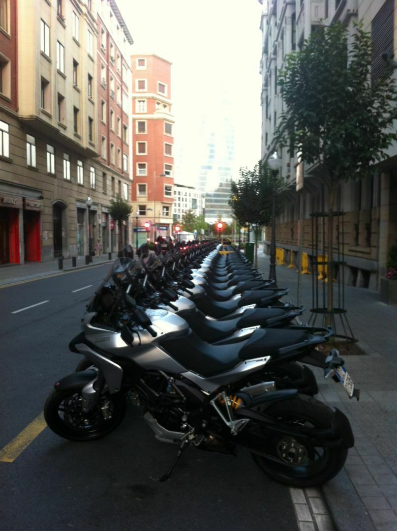 30 Ducs warten auf uns