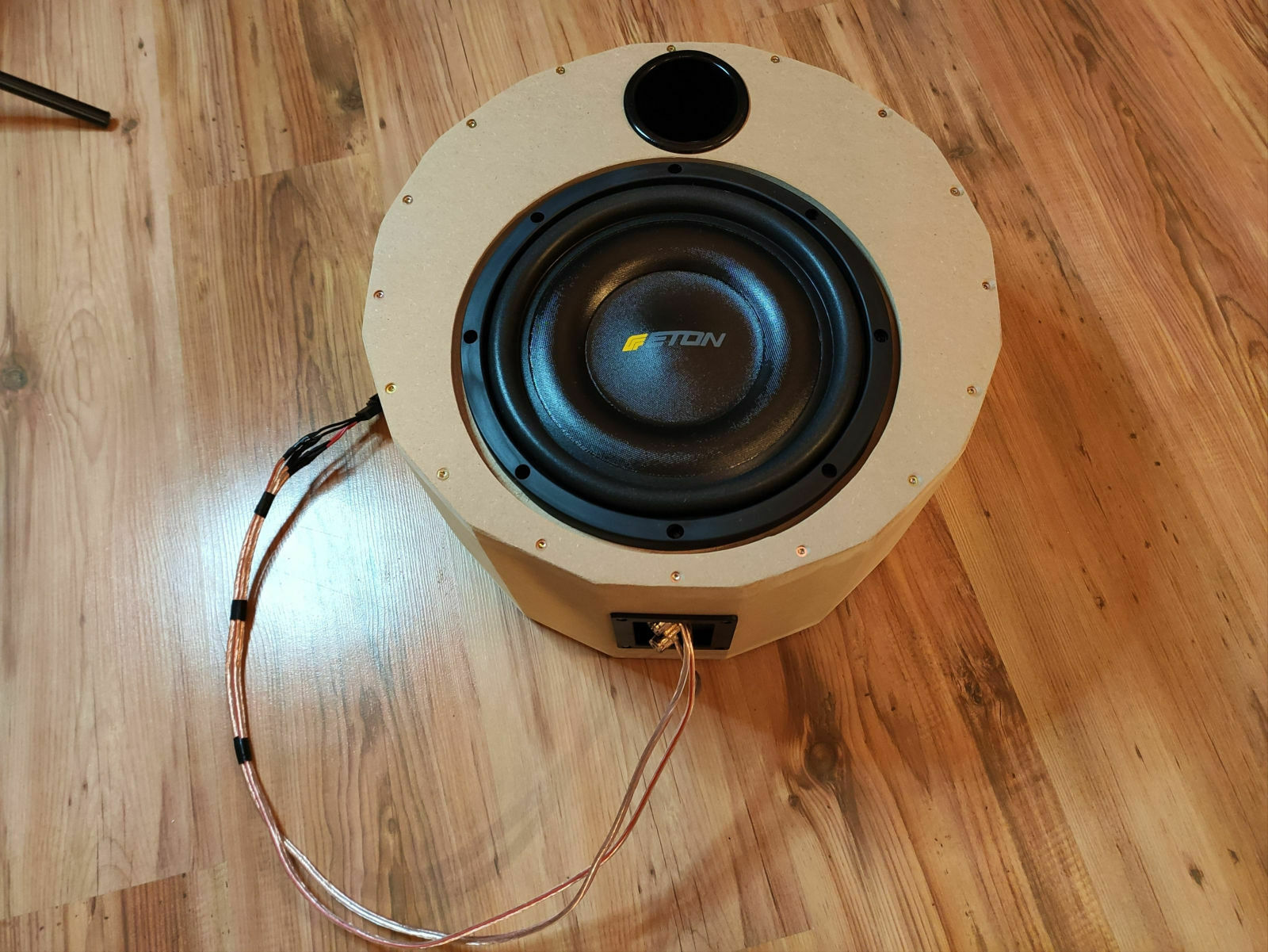 Dynaudio Subwoofer austauschen durch externen Subwoofer