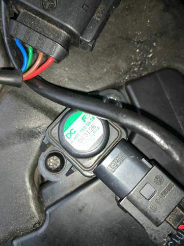 Wenn der Sensor ab ist, macht das Auto keine Probleme..jpg