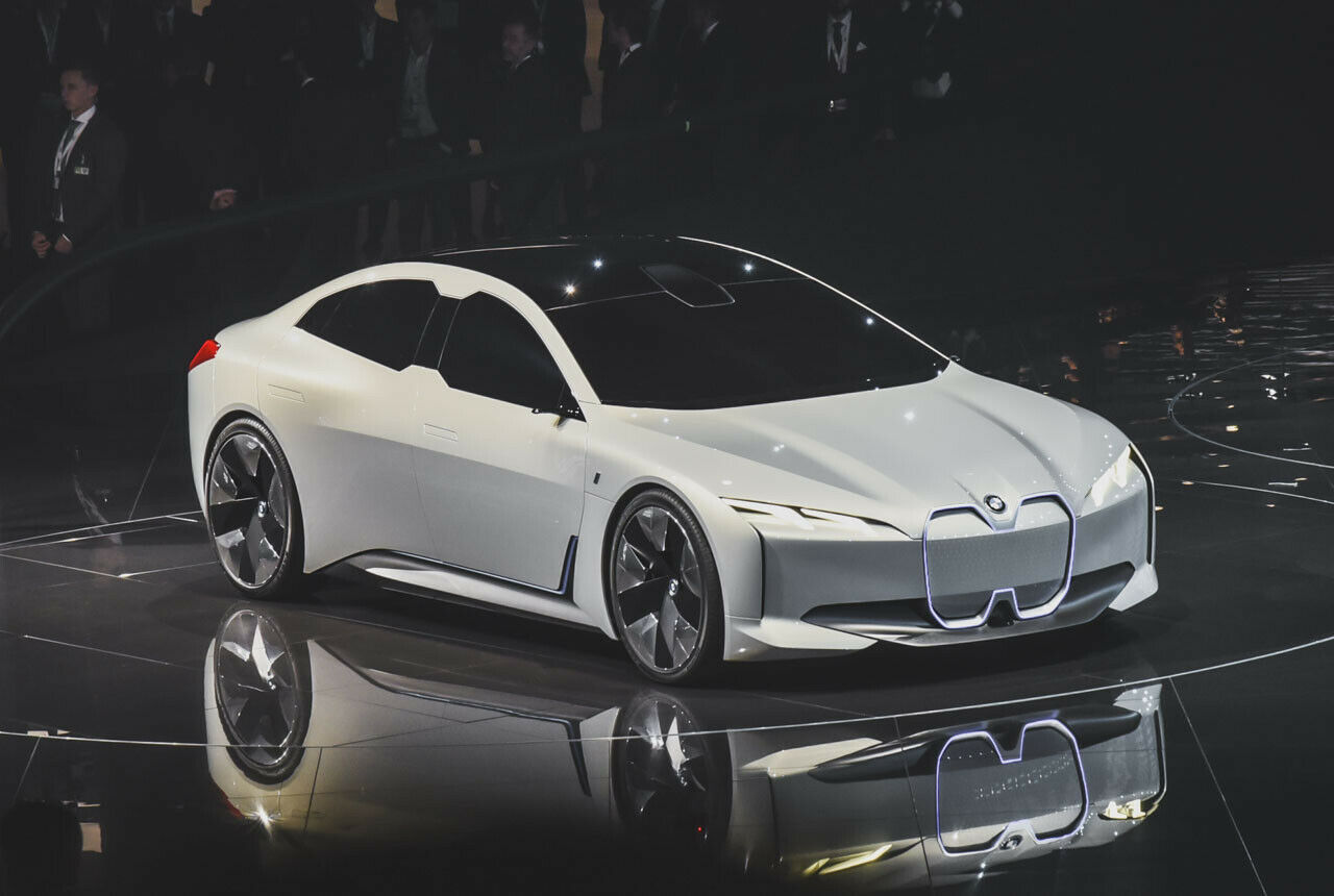 Soll als BMW i4 vom Band laufen: Die BMW-Elektro-Studie iVision Dynamics