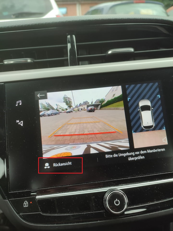 E-Corsa F Edition -> KFZ-Kennzeichen Display Fehler bei Anzeigen Rückfahrkamera Bild