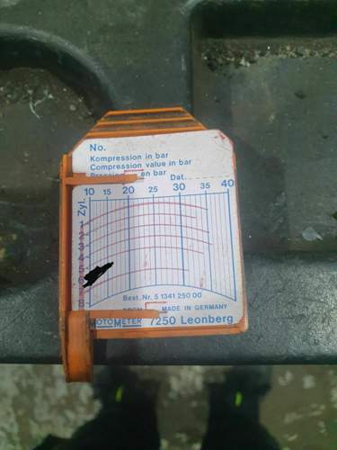 Bei der 7ben wa das Problem das ich nicht ganz rein gekommen mit mit den kompressionsmessgeraet.jpg