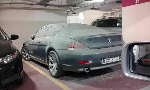 Bmw-im-parkhaus