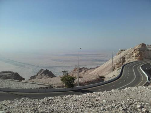 Strasse-zum-jebal-hafeet