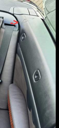 E93 Brüstung links