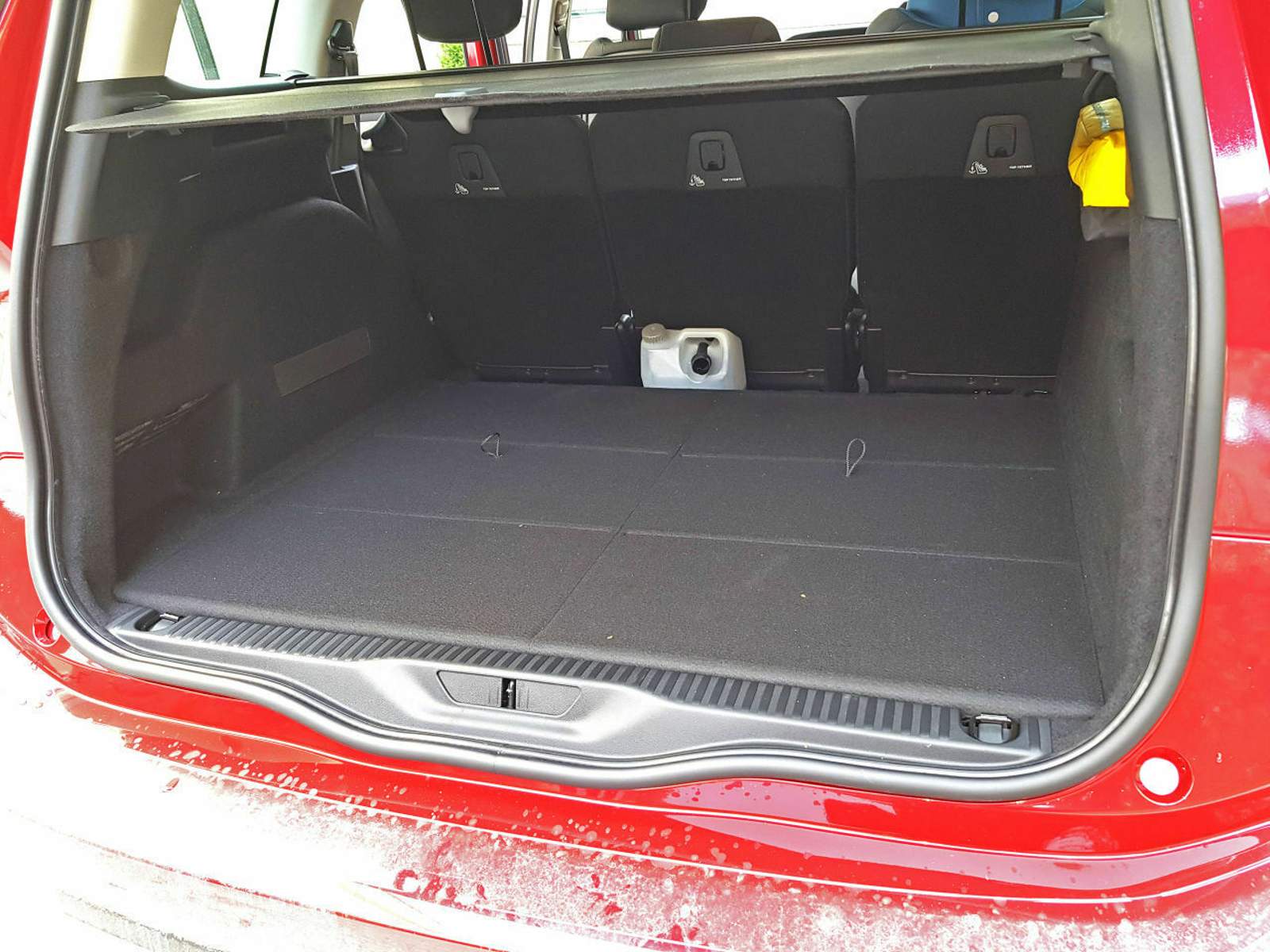 Bilderstrecke (1 Bilder) zu "Ebener Kofferraum auch im C4 *Grand* Picasso  5-Sitzer?" aus dem Forum "Citron C4" | MOTOR-TALK
