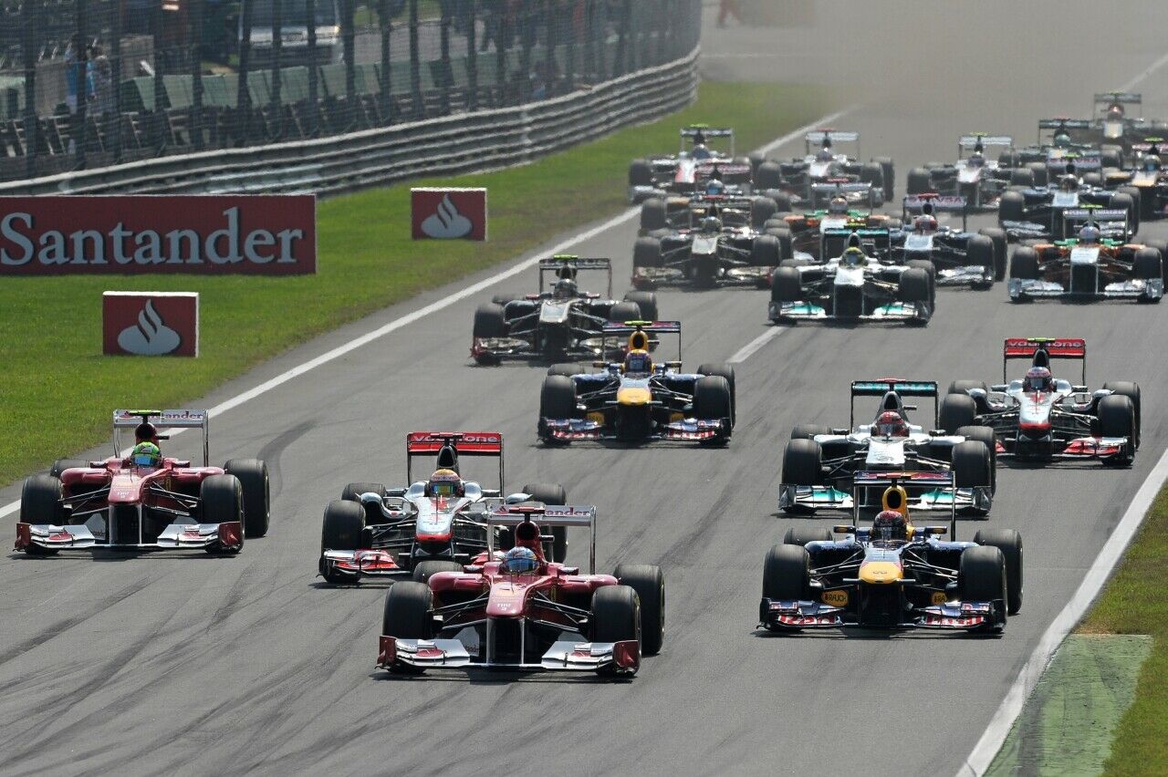Start des Grand Prix von Italien 2011: Findet das Rennen auch 2017 noch in Monza statt?