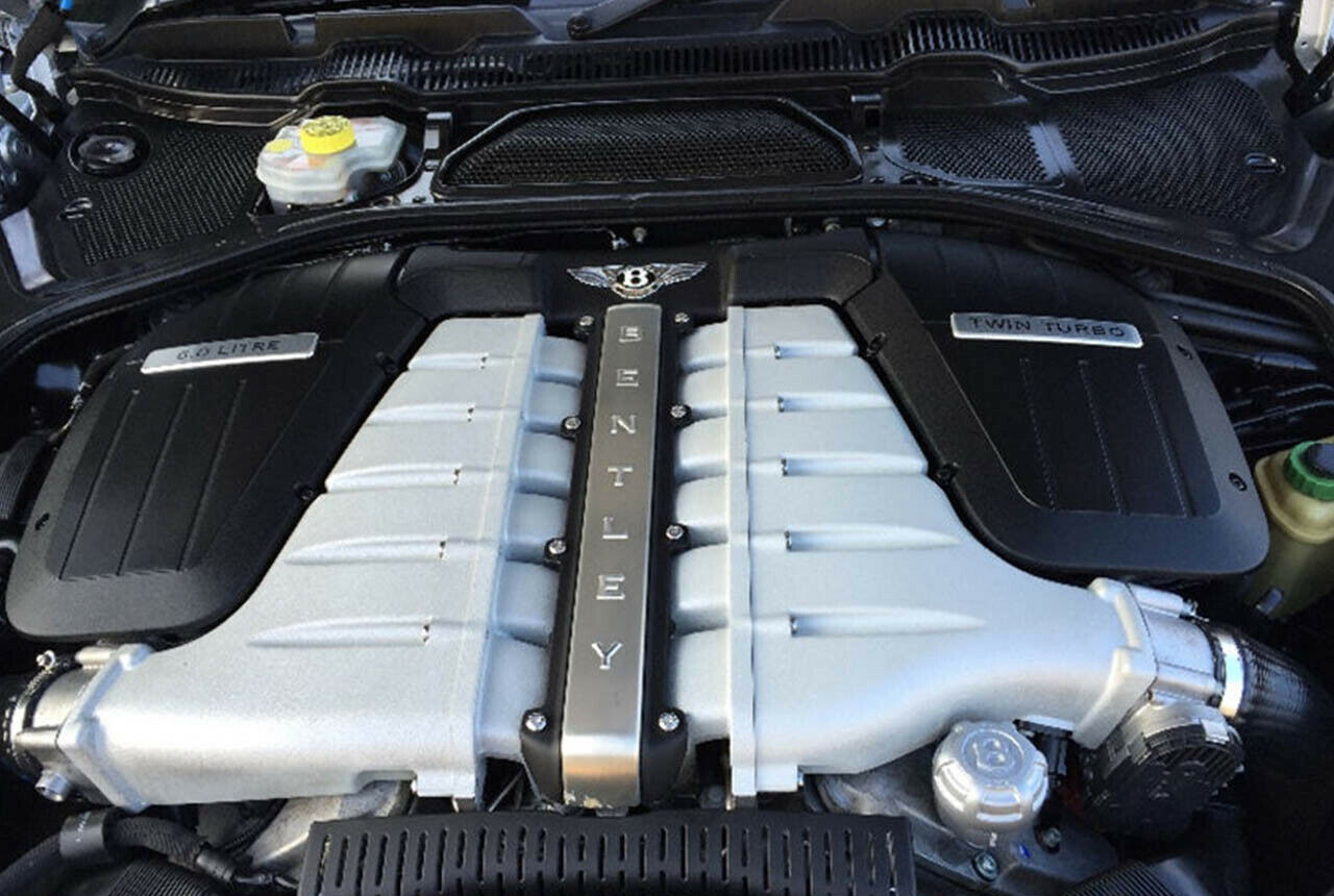 Der Motor blieb unangetastet: Nach wie vor sorgt ein 6,0-Liter V12 für 560 PS