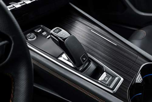 Der Automatik-Wahlhebel des Peugeot 508 der zweiten Generation