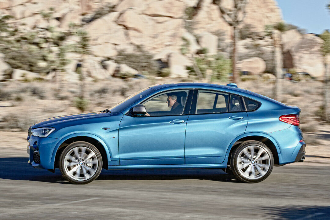 Der X4 M40i leistet 360 PS und sprintet in 4,9 Sekunden auf 100 km/h