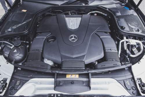 Der "alte" V6 im Mercedes C400 4Matic Coupé wird nach und nach aus allen Modellen bei Mercedes verschwinden
