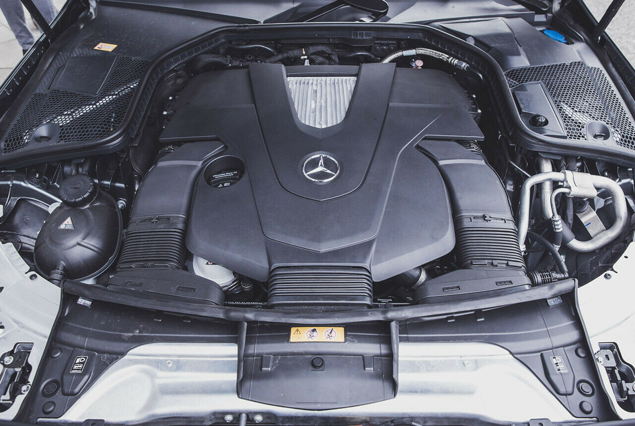 Der "alte" V6 im Mercedes C400 4Matic Coupé wird nach und nach aus allen Modellen bei Mercedes verschwinden