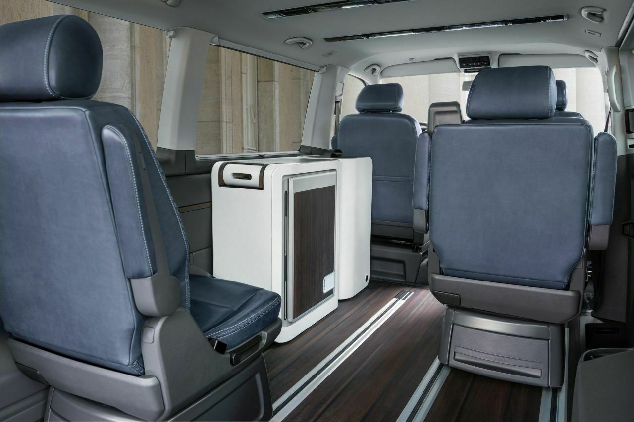 VW Multivan Alltrack: Praktisch und edel mit Küche im Innenraum