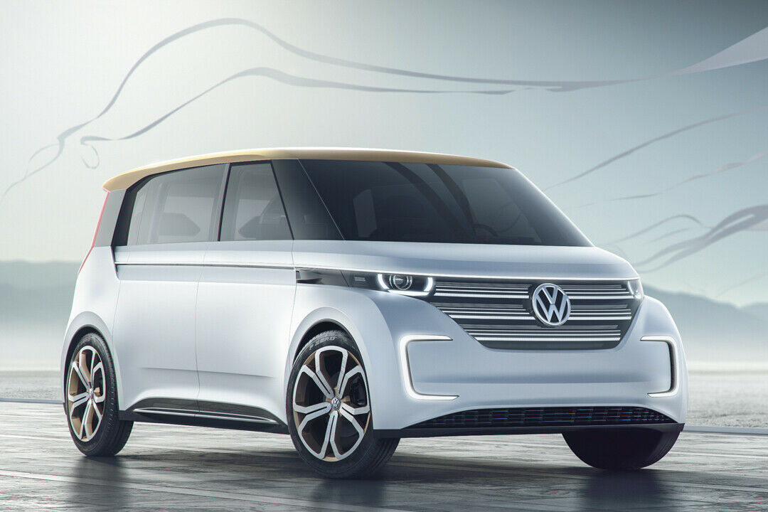 Mit 4,60 Metern Länge liegt der Minivan zwischen Touran und T6