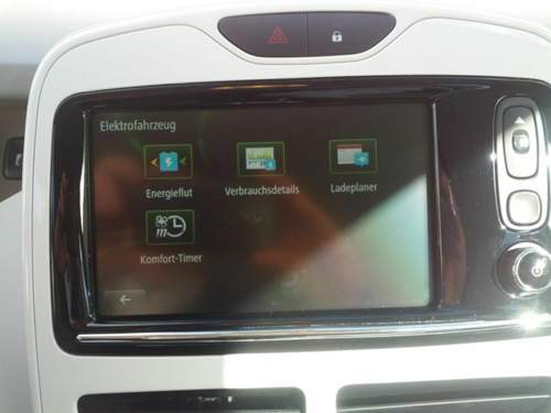 Da muss der Übersetzer noch mal ran: Renault R-Link informiert uns über die "Energieflut".