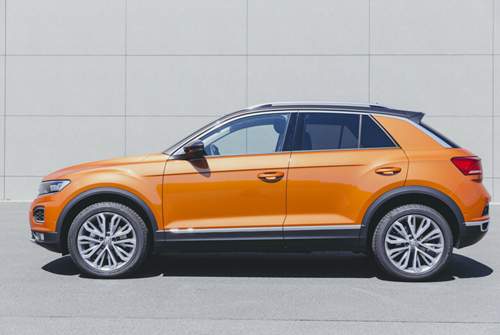 Der T-Roc im Profil: Große Räder, ordentlich Höhe. Das merkt man beim Fahren