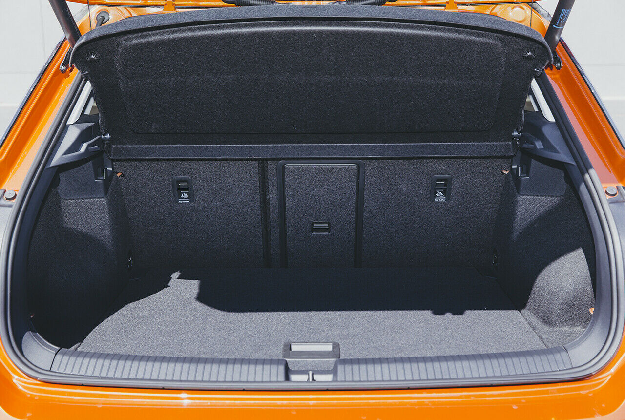 Großer Kofferraum, hohe Ladekante im VW T-Roc