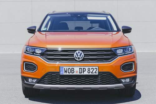 VW weicht beim T-Roc vom üblichen Ausstattungsspektrum ab: Neben der Basis-Version gibt es zwei parallele Varianten mit ähnlichen Möglichkeiten. Sie heißen "Style" und "Sport"