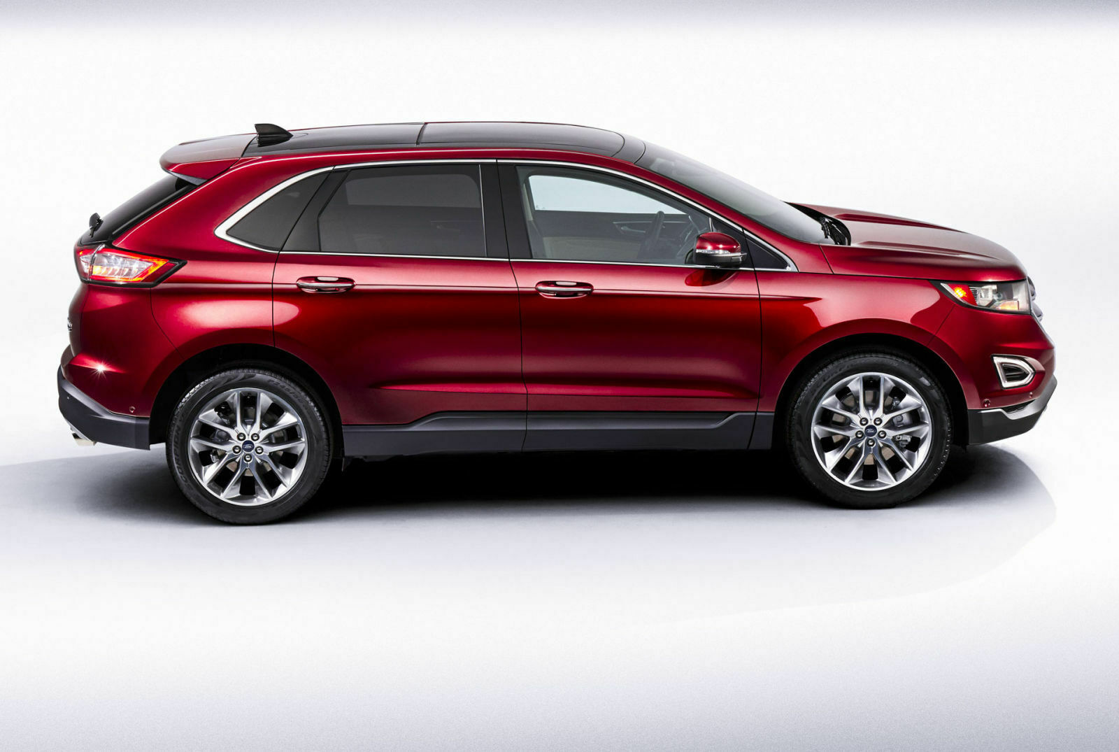 Serienmäßig rollt der Ford Edge auf 19-Zoll-Rädern zum Kunden, 20-Zöller gibt es optional