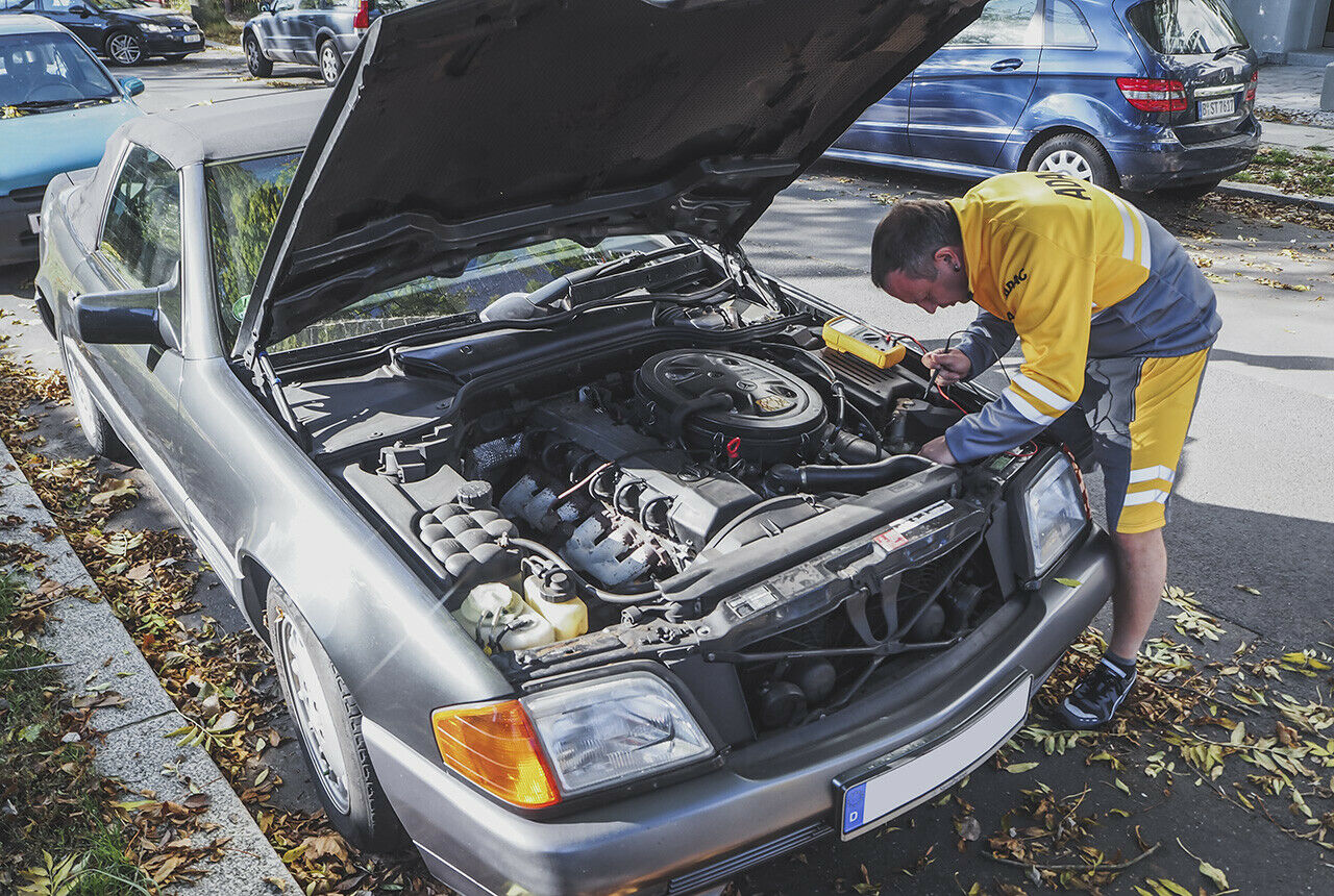 Privat schraubt Dirk Nießl gerne an seinem Opel Monza GSE. Außerdem besitzt der Triathlet noch einen Commodore GSE