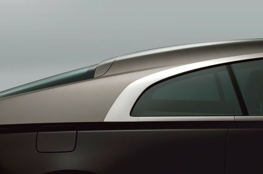 Die edel eingerahmten Heckscheiben des Rolls-Royce Wraith.