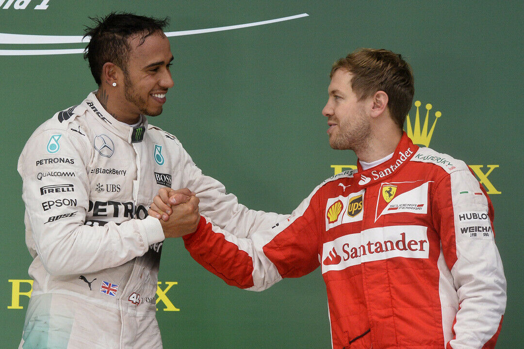 Sebastian Vettel gratuliert dem neuen Formel-1-Champion