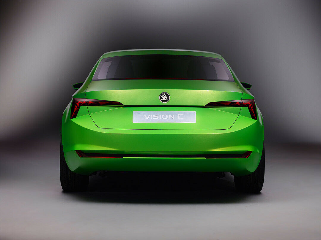 Eckige Heckleuchten, so schmal wie bei einem Alfa Romeo 33: Škoda VisionC