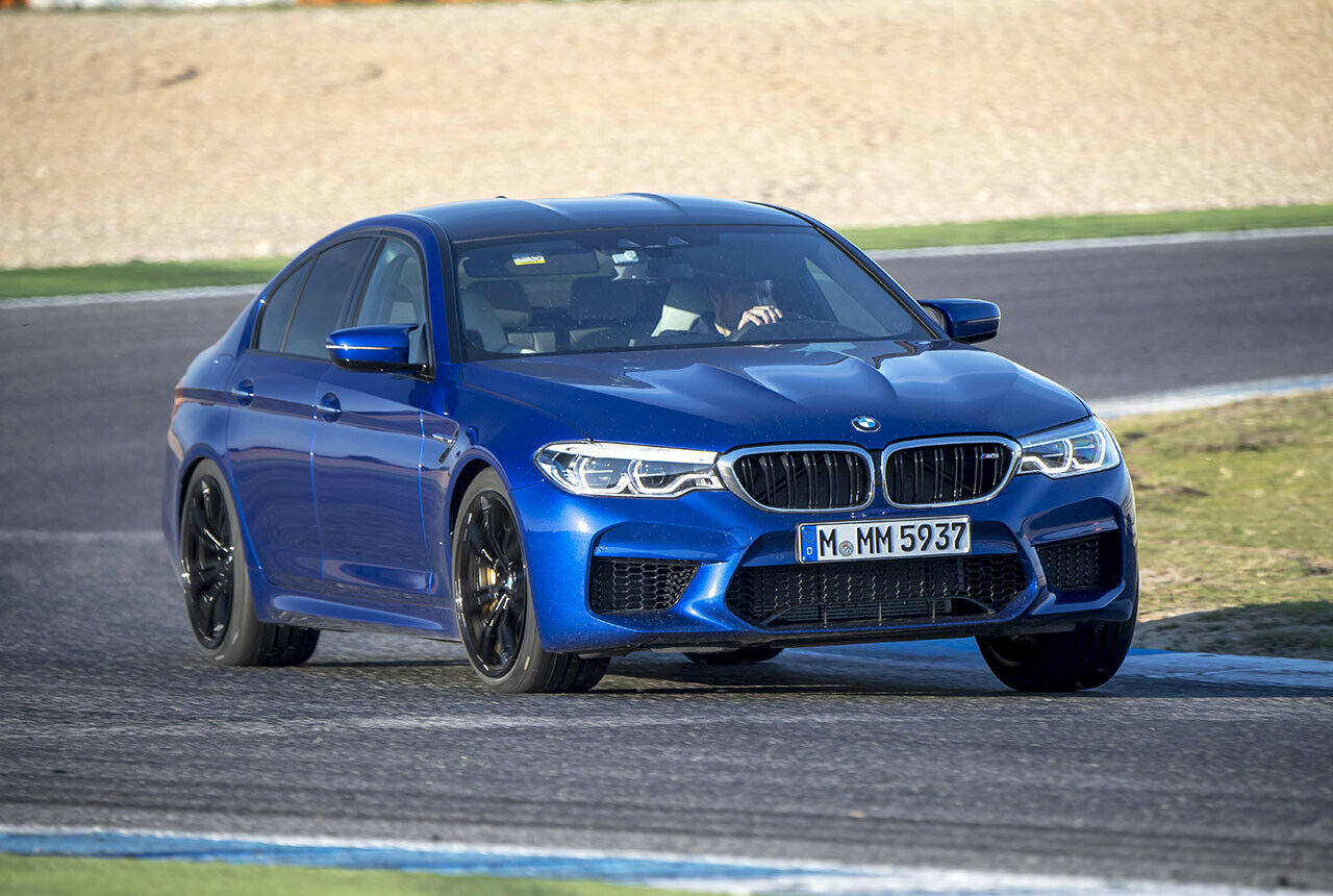 Der neue BMW M5 (F90) kennt auch im 4WD-Modus quasi kein Untersteuern